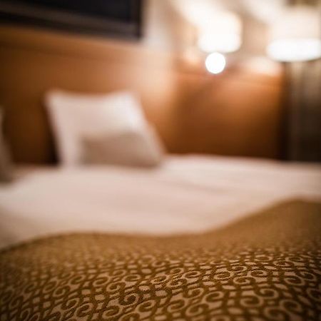 Hotel Aakenus Рованиеми Экстерьер фото
