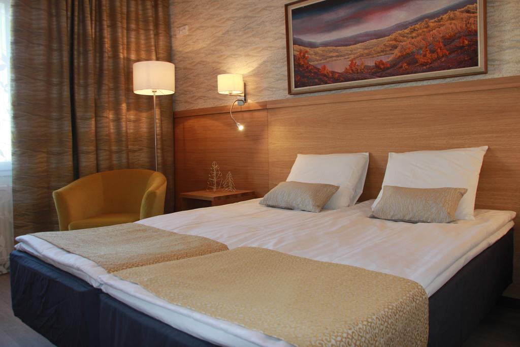 Hotel Aakenus Рованиеми Экстерьер фото
