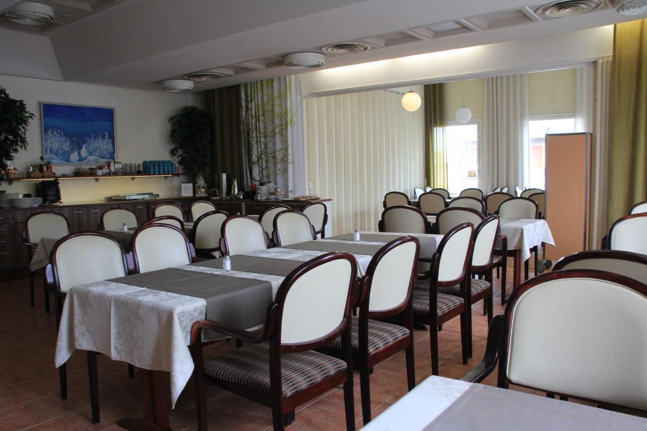 Hotel Aakenus Рованиеми Экстерьер фото
